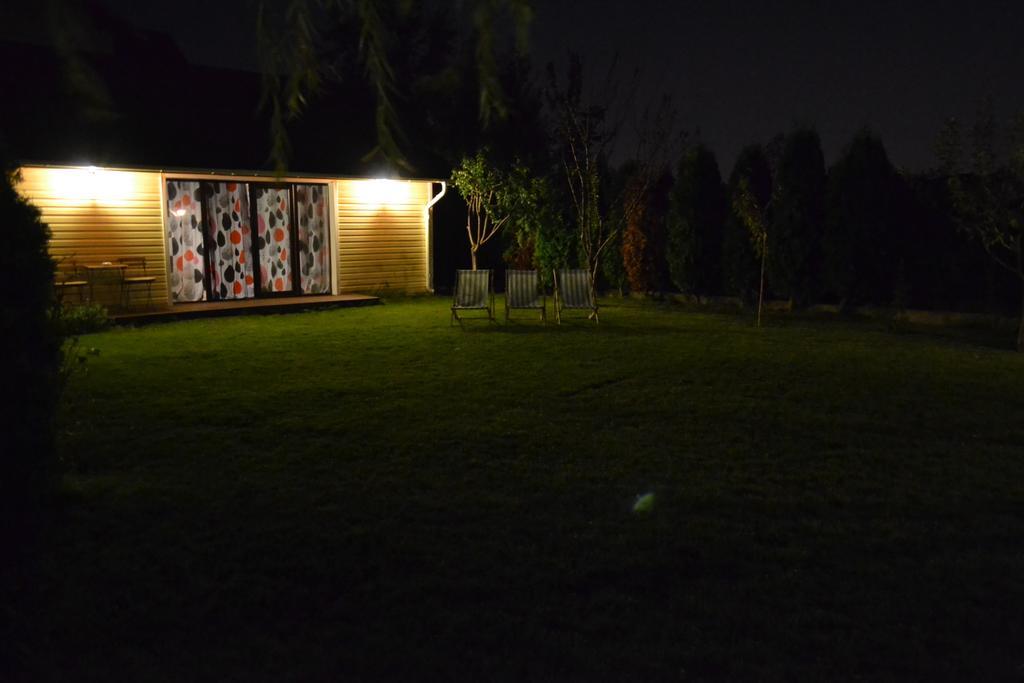 Happy Place - Casuta Galbena Domnesti  Exterior foto