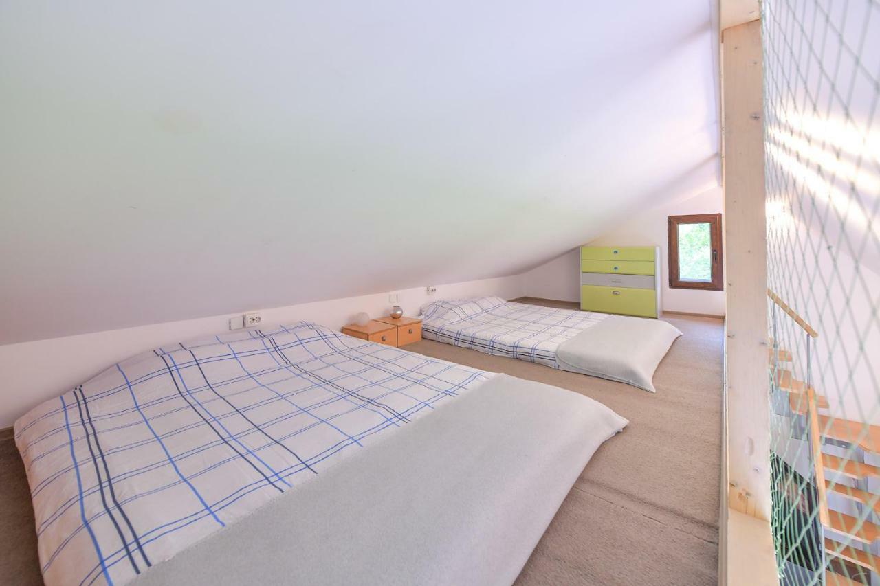 Happy Place - Casuta Galbena Domnesti  Exterior foto