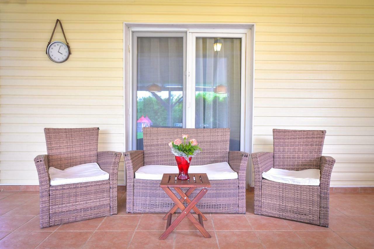 Happy Place - Casuta Galbena Domnesti  Exterior foto